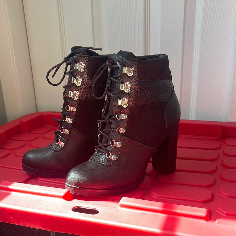 Women's Black Lace-Up Ankle Boots